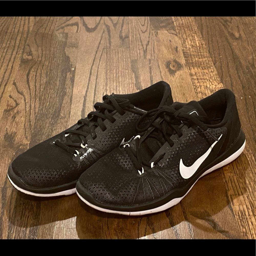 Nike Flex Supreme TR5 Shoes